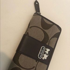 Signature Coach Wallet, A Classic